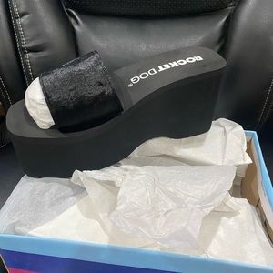 Rocket Dog Black Slide Platform. Sandals